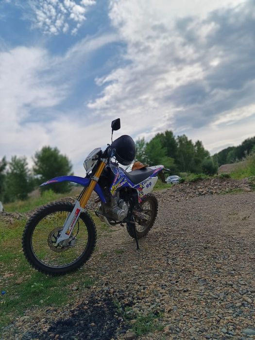 Мотоцикл эндуро 250