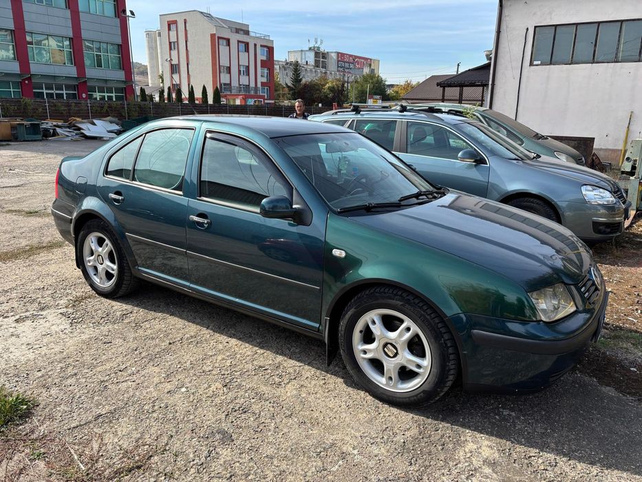 Vând vw bora an 2003