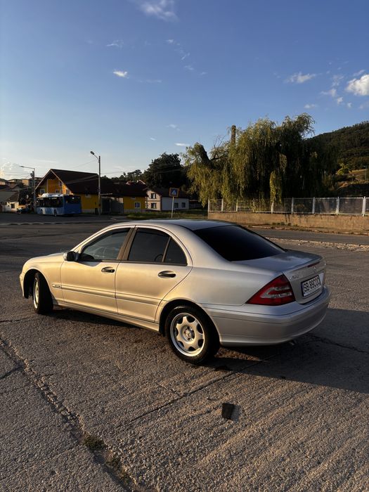 MERCEDES-BENZ C-Class 2005 — imagine 4