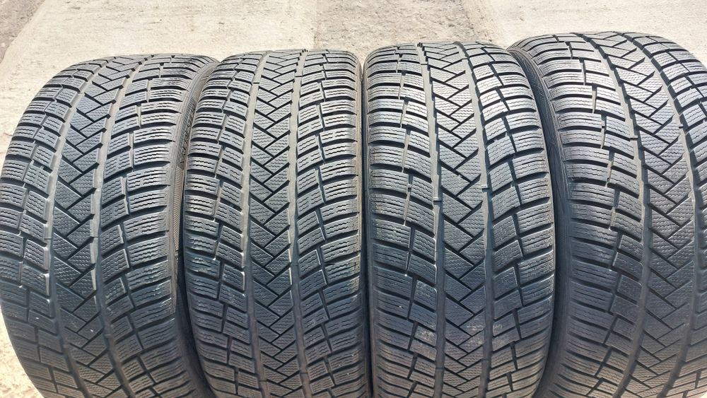 Зимни гуми 245/40/20 Vredestein Wintrac Pro 4 броя