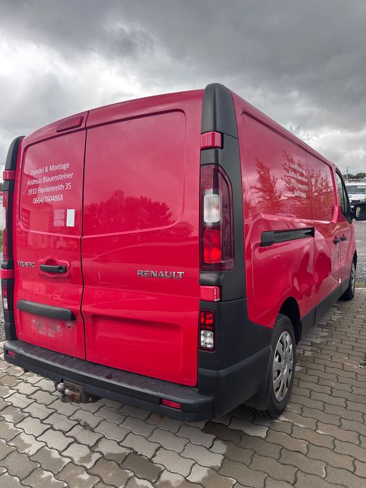 RENAULT Trafic 2015 — imagine 3