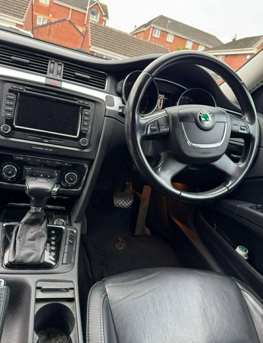 Dezmembrez Skoda superb 2