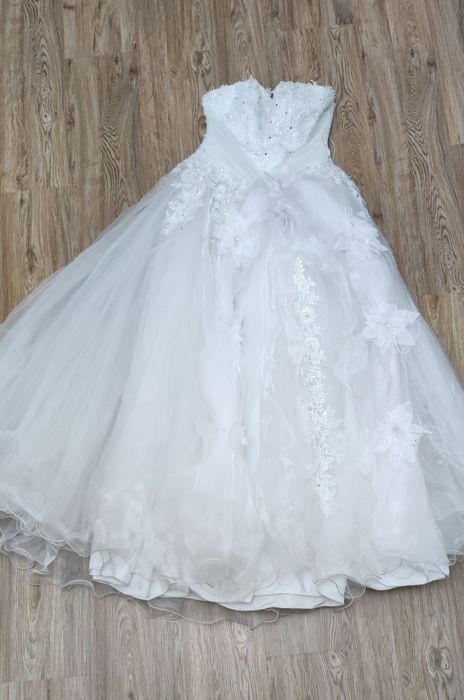 Свадебный наряд невесты