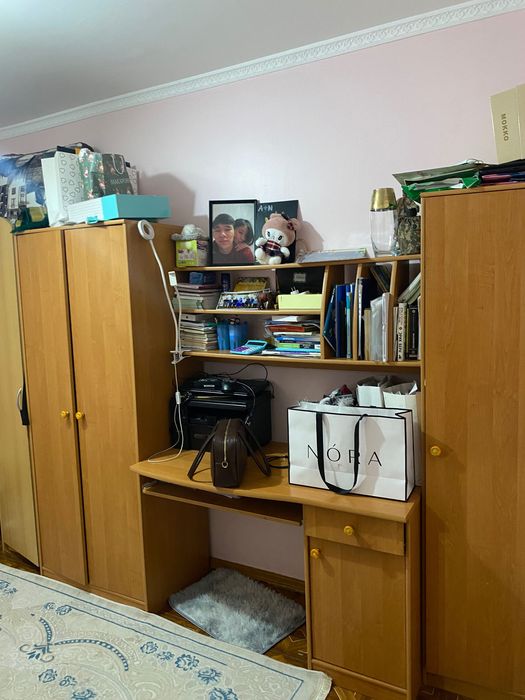 Шкаф, компьютерный стол, тумбочки