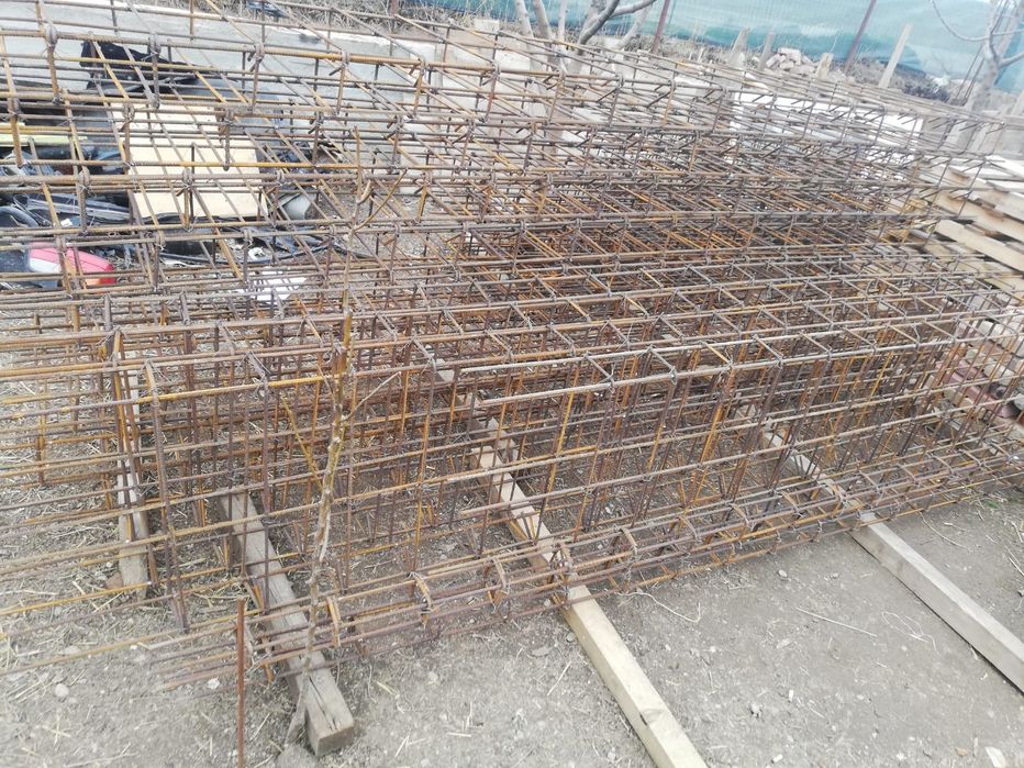 Fier pentru fundatie casa cuzineti de 8 20x70 20 etrieri stalpi grinzi