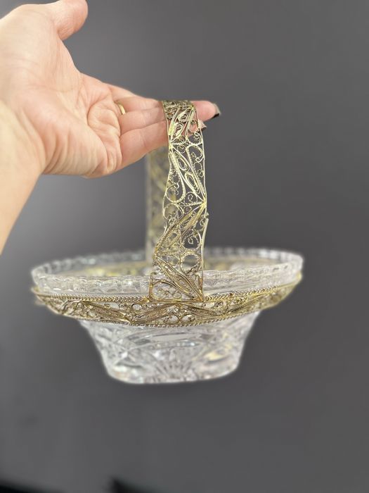Хрустальная конфетница
