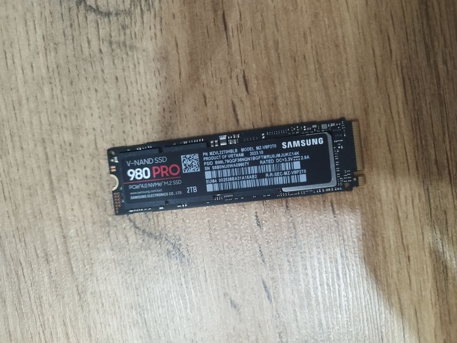 Samsung 2tb SSD m2 NVMe накопитель