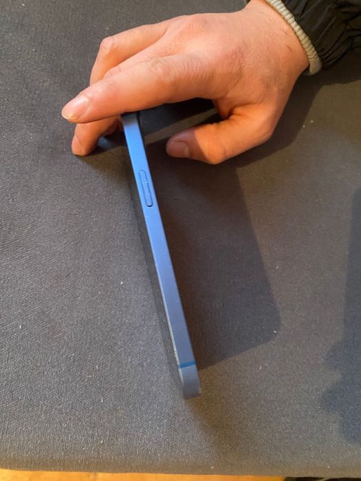 Продам айфон 13 в хорошем состоянии