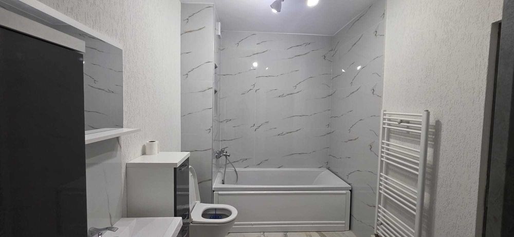 Închiriez garsonieră