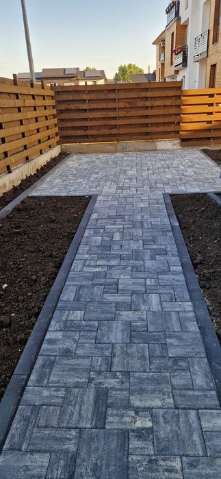 Pavaje si amenajări exterioare