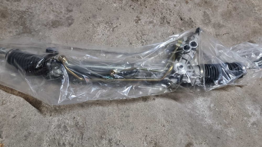 Продавам Чисто Нова Рейка за BMW E39