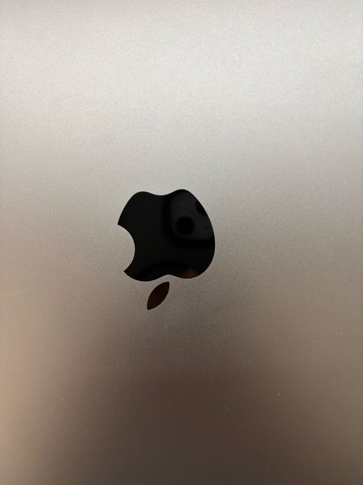 MacBook Air 13” 2019 – много запазен