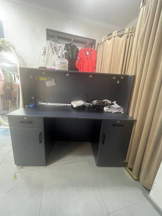 Компьютерный стол, касса