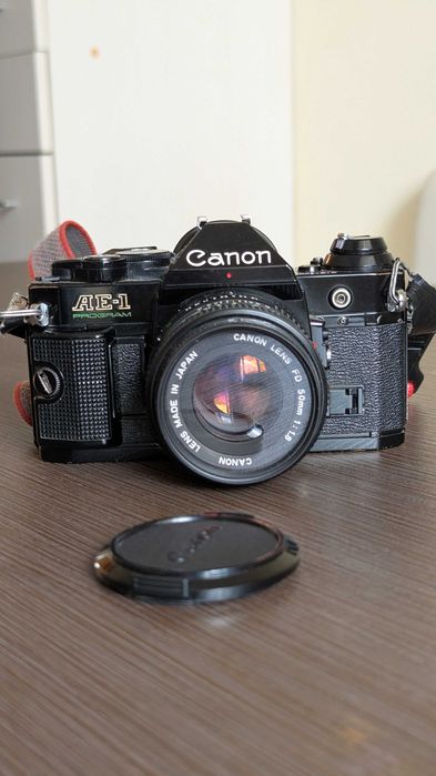 Canon AE-1 Program cu obiectiv 50mm si baterie