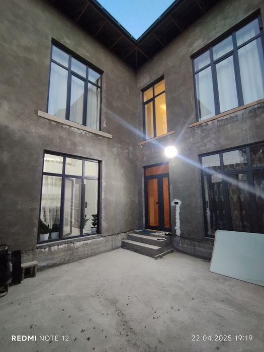 Продается евро дом 1 соток 3 уровня Олмос махалля.