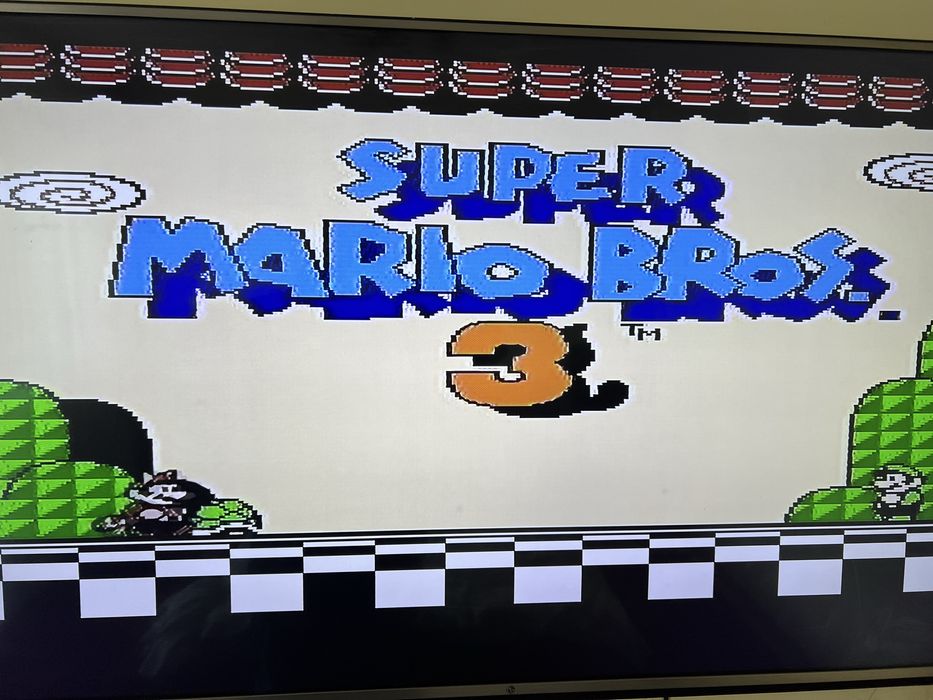Nintendo NES cu Mario 3