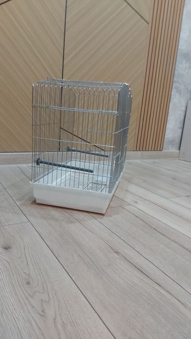 Продам клетку для попугая