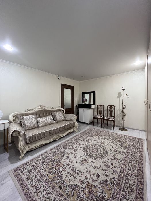 Продам дом район рынок  базар