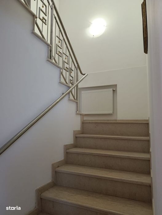 Casa 7 Camere 3 bai zona Fratelia Musicescu 430.000 euro