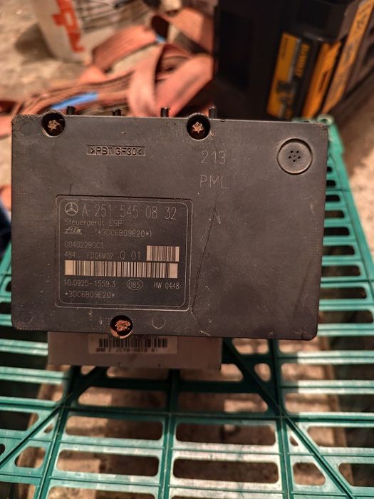 Abs помпа Mercedes ML W164