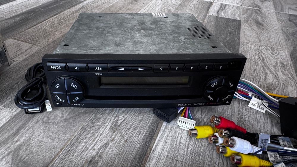 Ceas bord vw golf 4 Cd player(2 buc)