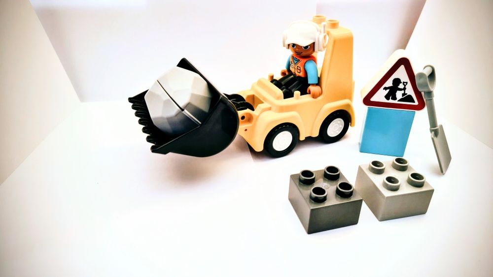 Seturi DUPLO  in stare foarte bună