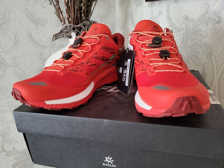 Продам  оригинальные кросовки Kailas.