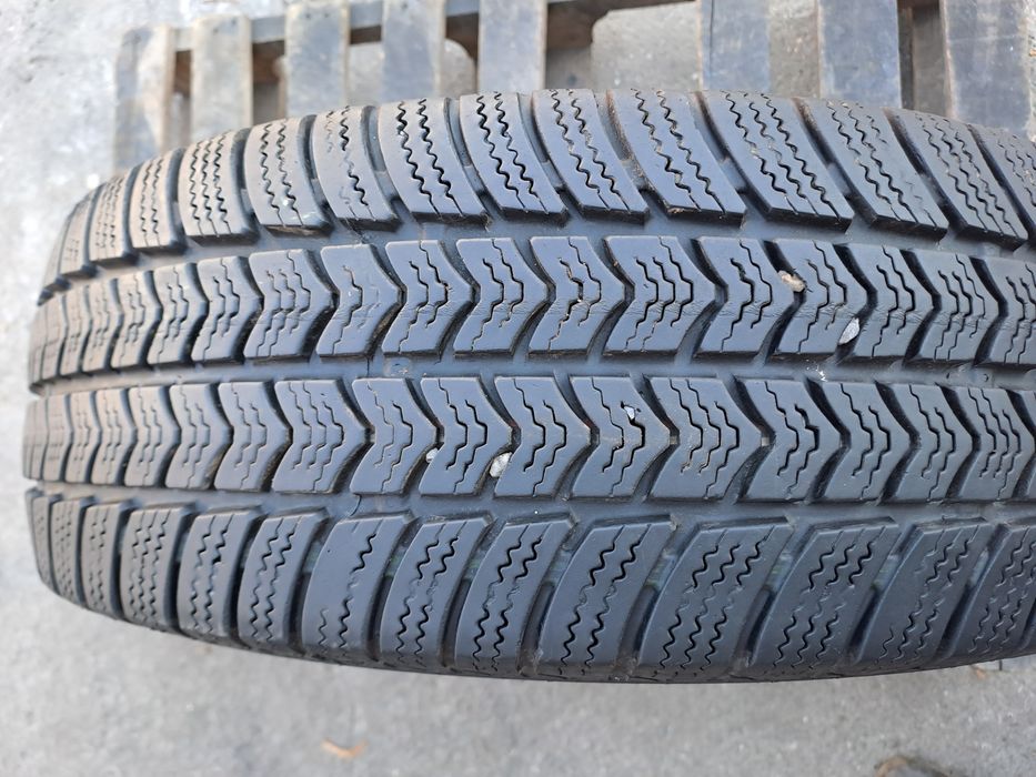 1бр. Бусова 215/65/16C Semperit Van-Grip 2