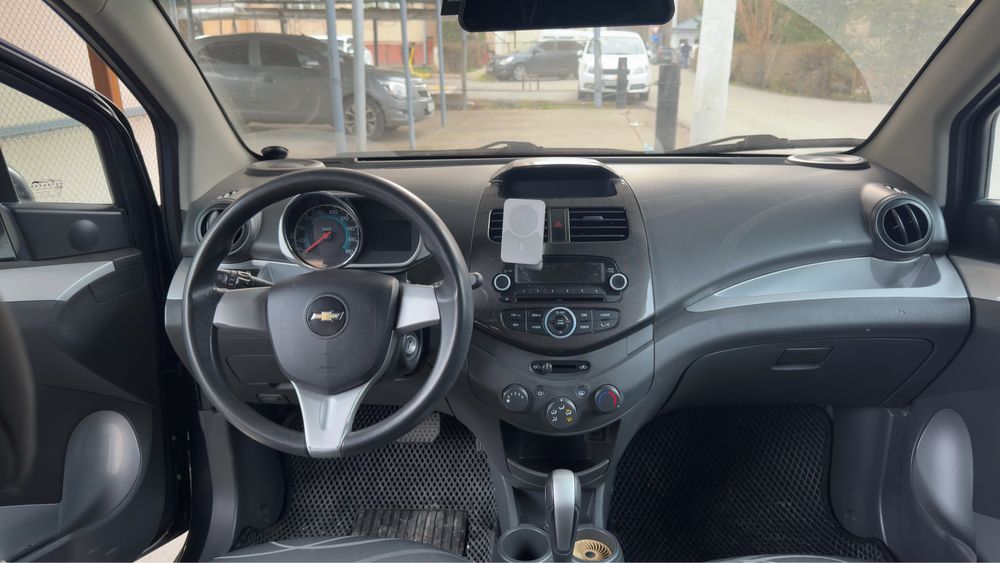 Продаю Chevrolet Spark 4 2018 года