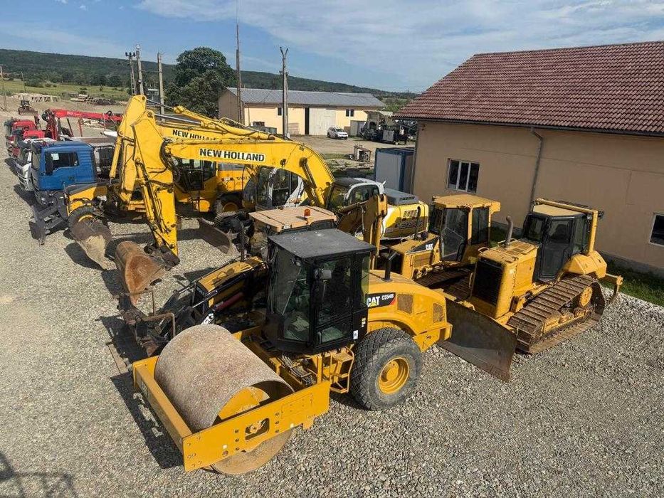 Inchirieri utilaje, buldozere, excavatoare, buldoexcavator, compactoare, etc