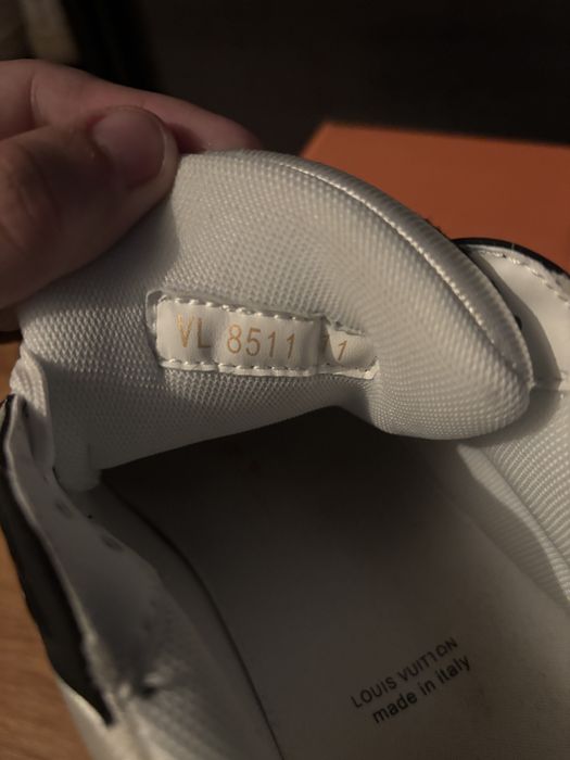 lv trainer albi cu negru