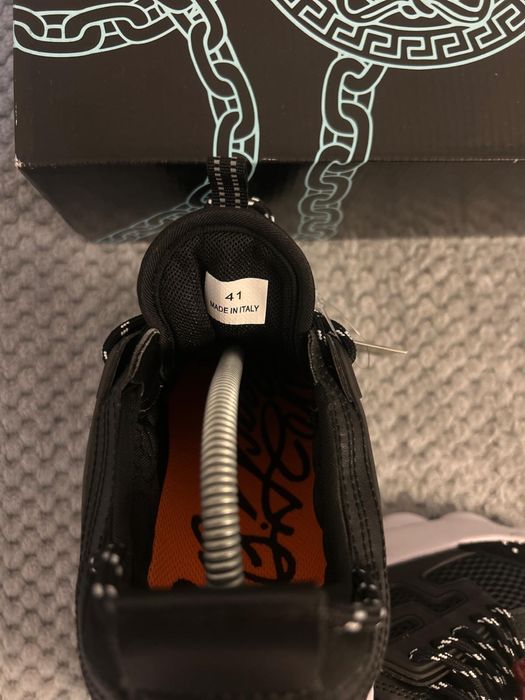 Versace chain reaction