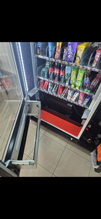 Вендинг машини 3 бр - 7000 лв гаранция