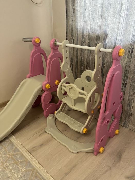 Продам десткую горку качелю