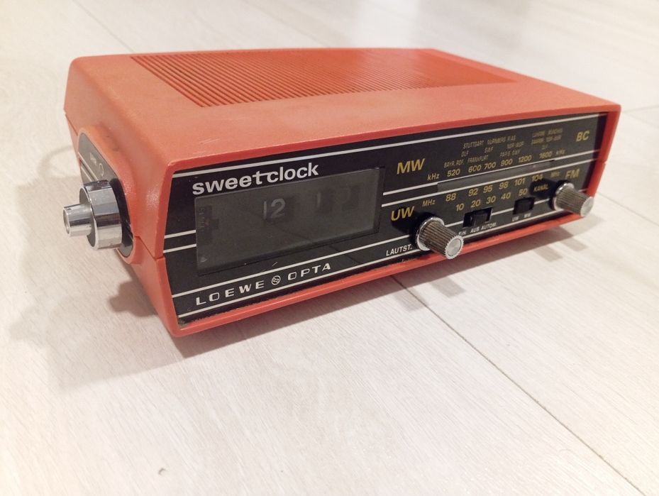 Vintage radio ceas flip tip contor lowe opta