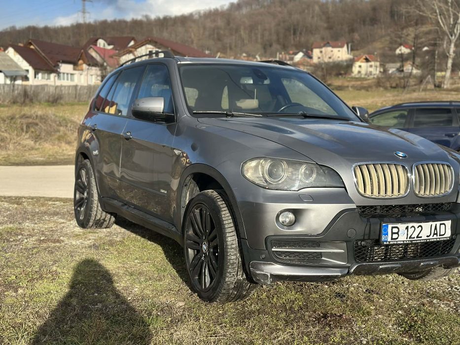 Vând schimb x5 2008