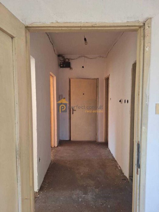 Продава се Тристаен апартамент в Пловдив, Христо Смирненски - 67 кв.м за 1016 €/кв.м - Снимка #8