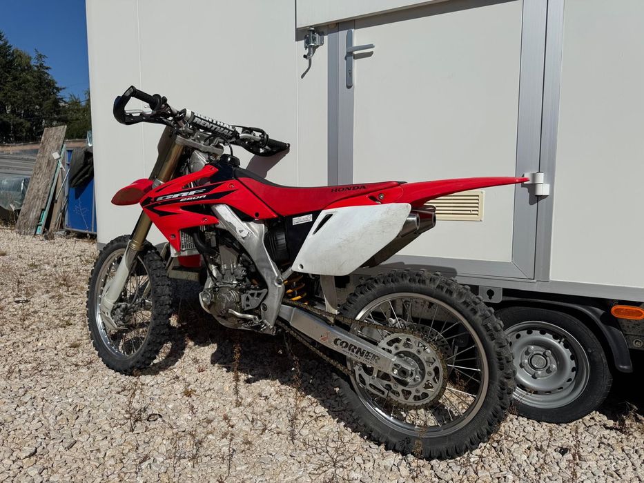 Honda CRF 250R - Motocros, 4T, în stare bună