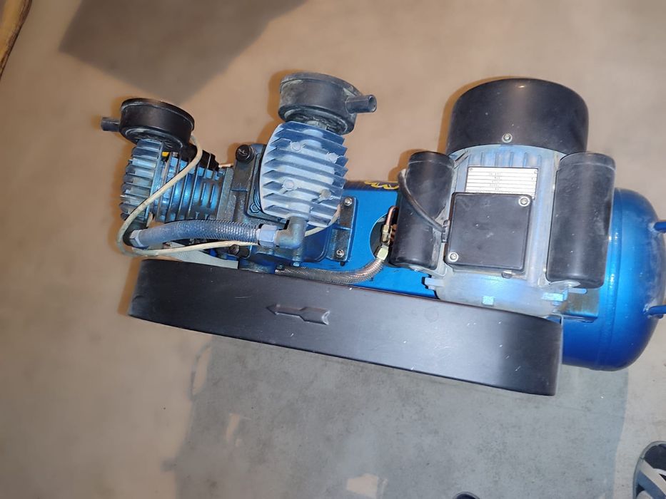 Компрессор почти новый