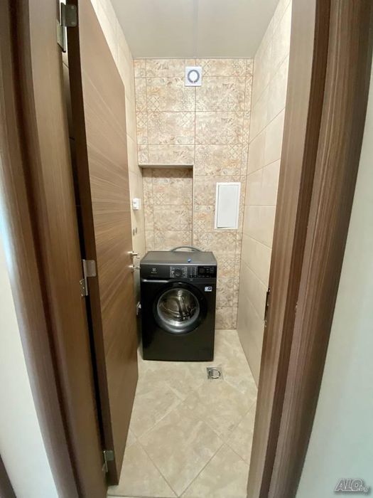 Дава се под наем Тристаен апартамент в Варна, ВИНС - 95 кв.м за 700 € - Снимка #7