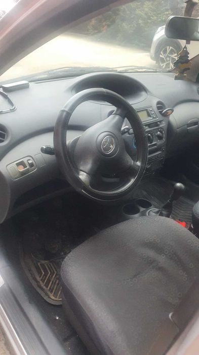 TOYOTA Yaris 2003 — imagine 4