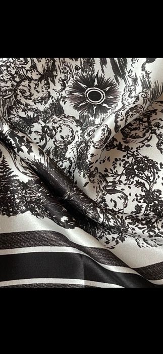 Eșarfă Christian Dior, model 2026, 100% mătase, 70x70cm