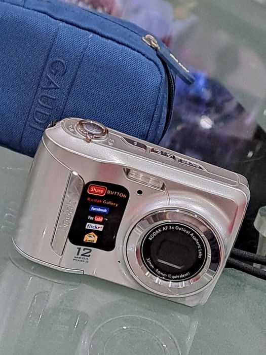 Фотоапарат KODAK EasySare C143