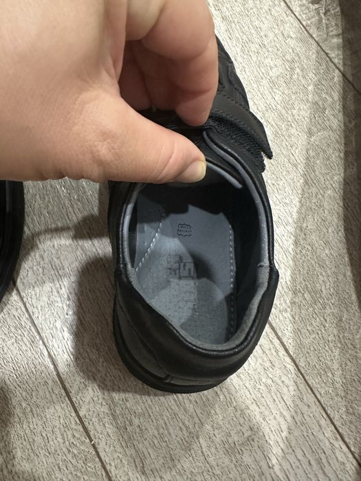 Продам кожаные туфли на мальчика