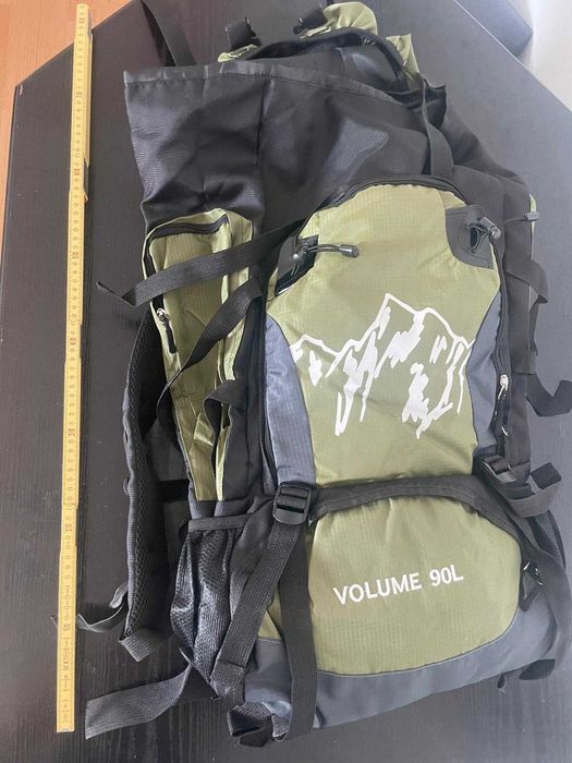 Ghiozdan mare de calatorii/ munte, 90L capacitate, nou si nefolosit