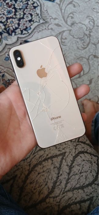 Iphone xs sotiladi srochno