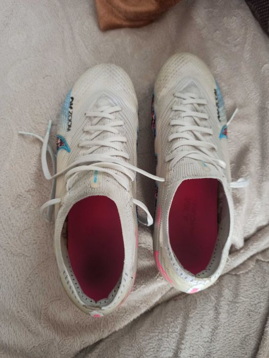 Продавам Професионални бутонки Nike Air zoom Mercurial с мешка