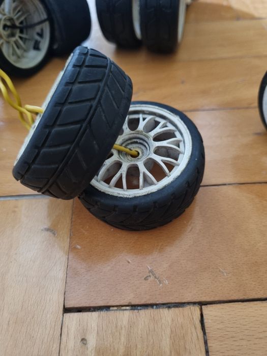 Гуми и джанти за 1. 10 rc onroad  rally  drift  slick