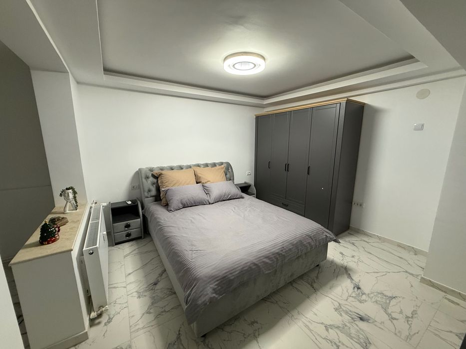 Inchiriez garsoniera hotelier