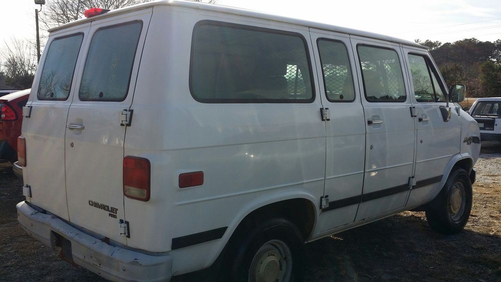 Chevrolet van frugoni orqa eshigi bor komplekt